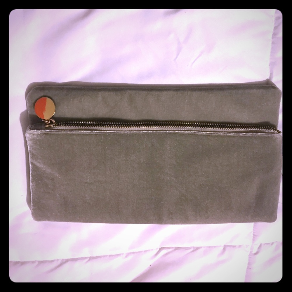 Grey clutch